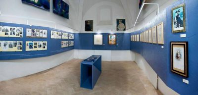 l'allestimento della mostra dedicata a Guelfo e De Chirico