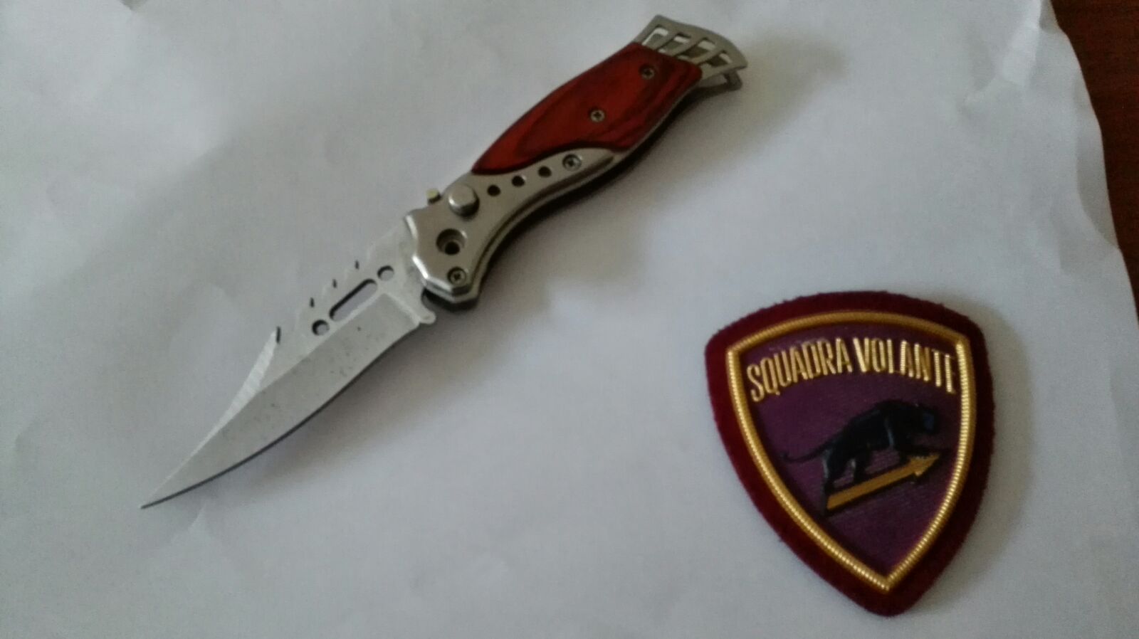 Trovato Con Un Coltello A Serramanico Mentre Cammina Con Gli Amici 