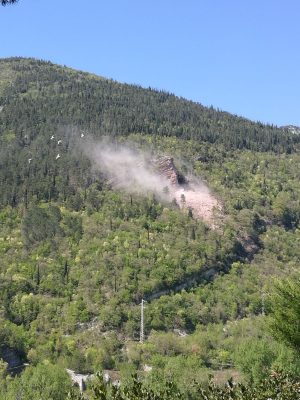 Il balzo di Pontechiaradovo in seguito alla seconda detonazione, più lieve della prima, eseguita intono alle 15.00