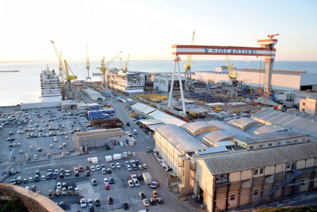 https://www.cronacheancona.it/wp-content/uploads/2020/03/covid19-distanze.DSC_0848-fincantieri-650x434.jpg