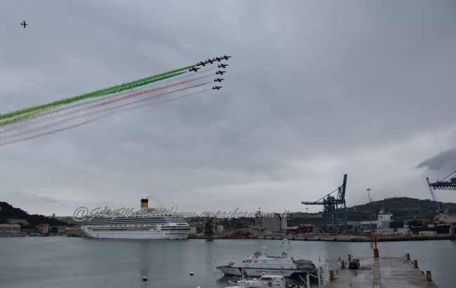 https://www.cronacheancona.it/wp-content/uploads/2020/05/Frecce_Tricolori-DSC_0456--650x411.jpg