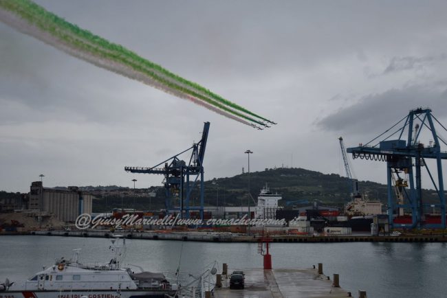 https://www.cronacheancona.it/wp-content/uploads/2020/05/Frecce_Tricolori-DSC_0491--650x434.jpg