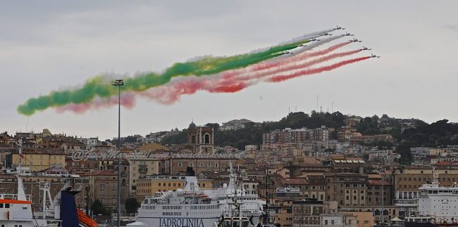 https://www.cronacheancona.it/wp-content/uploads/2020/05/Frecce_Tricolori-DSC_3783--650x323.jpg