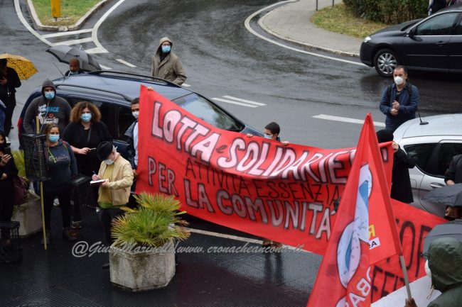 https://www.cronacheancona.it/wp-content/uploads/2020/05/sit-in_reddito-DSC_0525--650x433.jpg