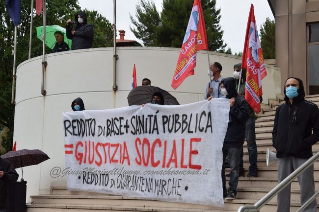 https://www.cronacheancona.it/wp-content/uploads/2020/05/sit-in_reddito-DSC_0563--650x433.jpg