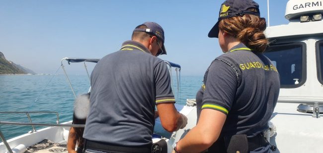 Ferragosto, controlli anche via mare: in azione la Guardia di Finanza |  Cronache Ancona