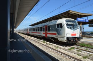 stazione_ferroviaria_Falconara-treni-DSC_2894-325x216
