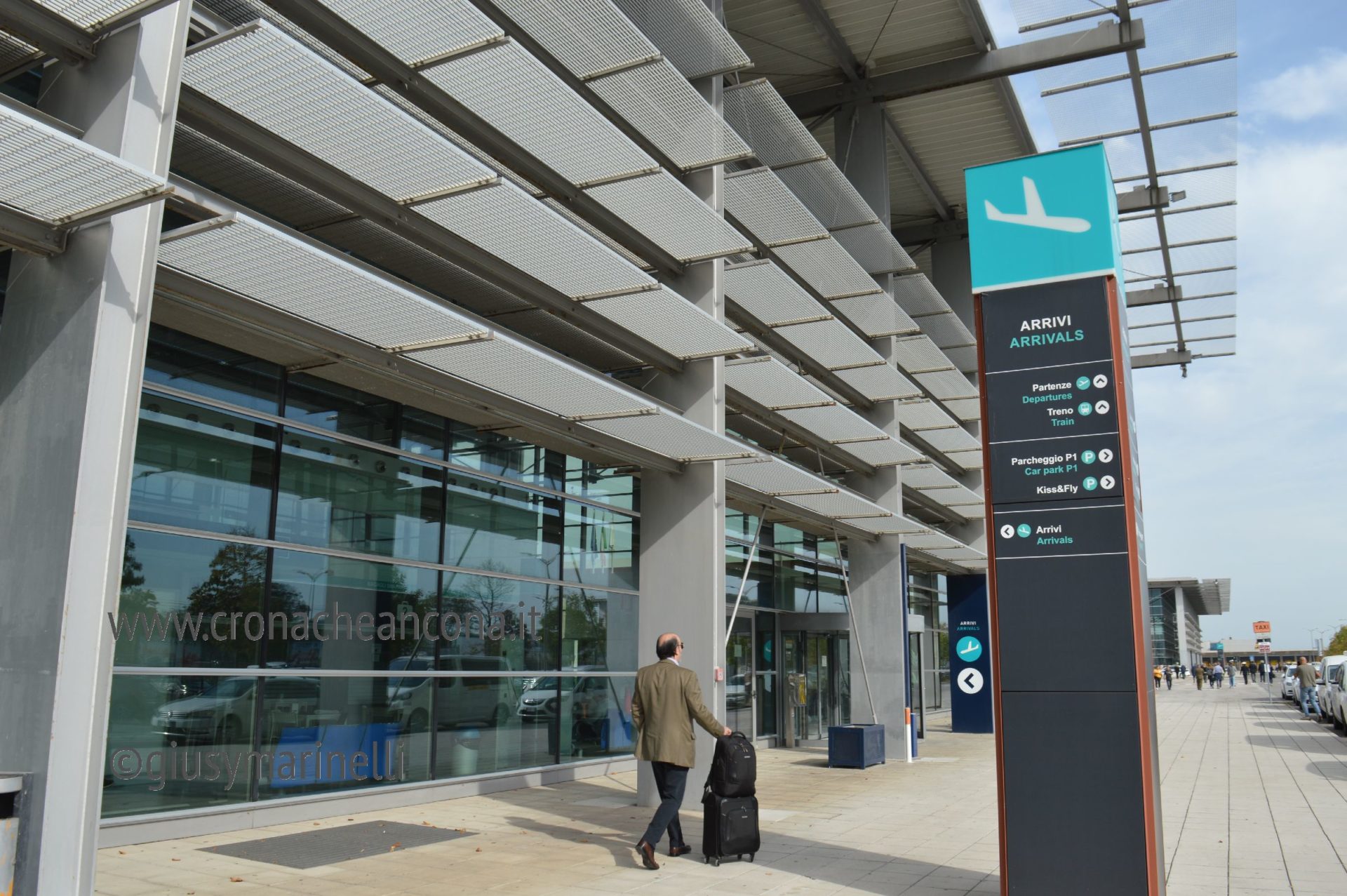 «All’aeroporto ‘Sanzio’ nuova cassa integrazione per 55 dipendenti