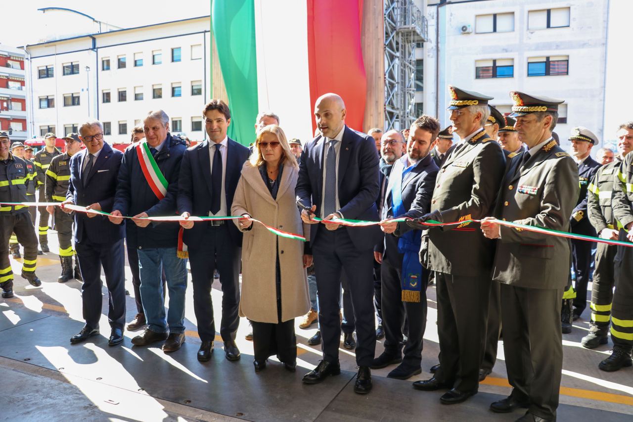Fondazione Del Corpo Nazionale Dei Vigili Del Fuoco, Da 86 Anni Al - Foto 4