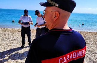 carabinieri controlli al mare