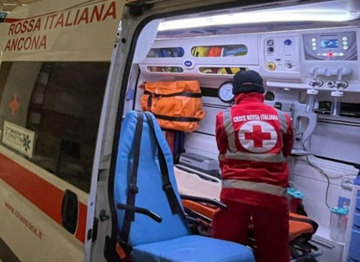 Barbecue Elettrico Campingaz Attitude2go - Portatile, 2200W, Griglia In Ghisa, Per Indoor E Outdoor