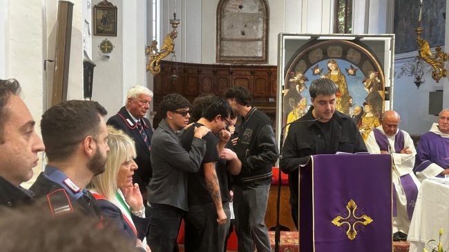 amici stefano marrese funerale san severino (3)